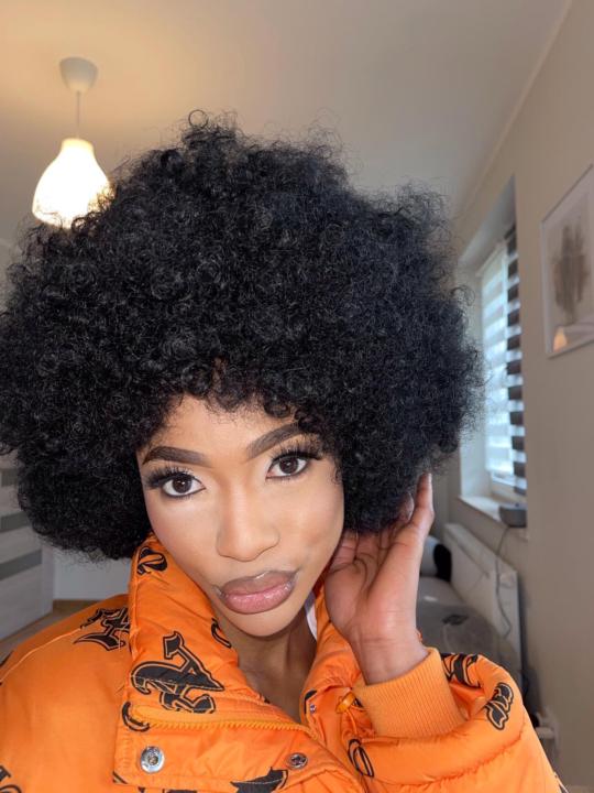 Life is short. Smile while you still have teeth🙏🏻💕