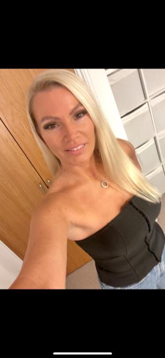 Caroline Saw