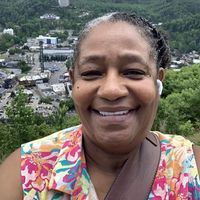 Loretta L Holliman