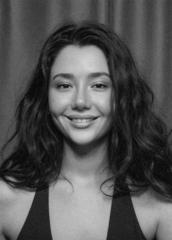 Elif Şeref