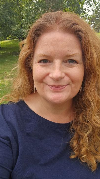 Tina Andrews