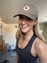 Amanda R