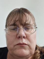 Tina Leonard