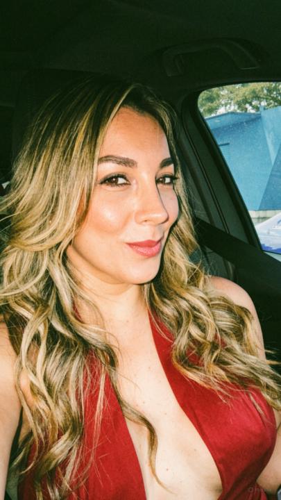 Lorena Vélez