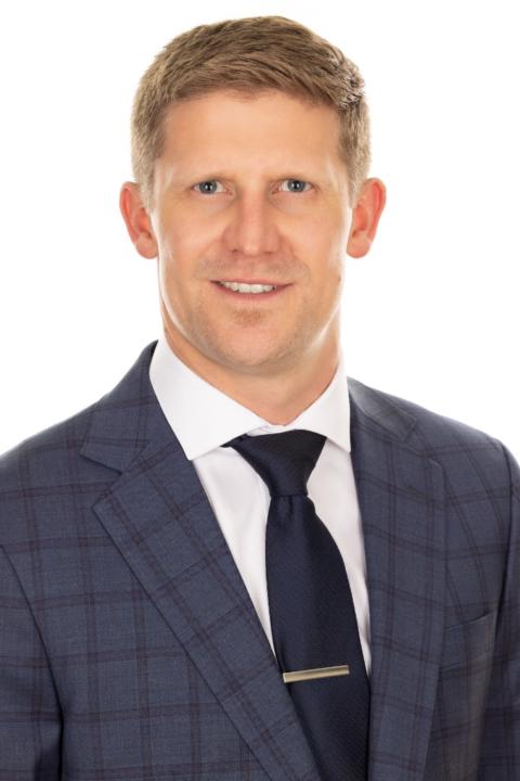Tony Reckker