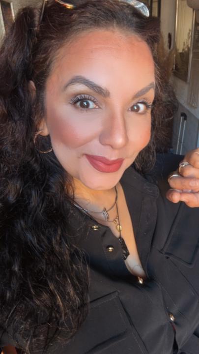Yassmine Jacobs