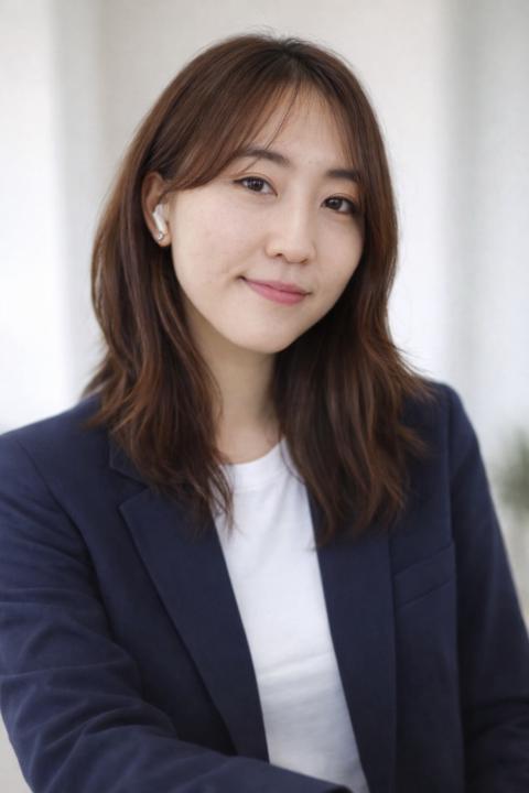 Helen Lee