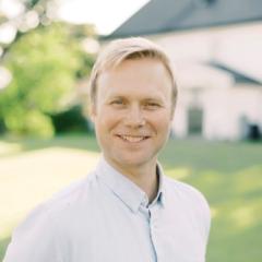 Nils Bjørnar Robertsen