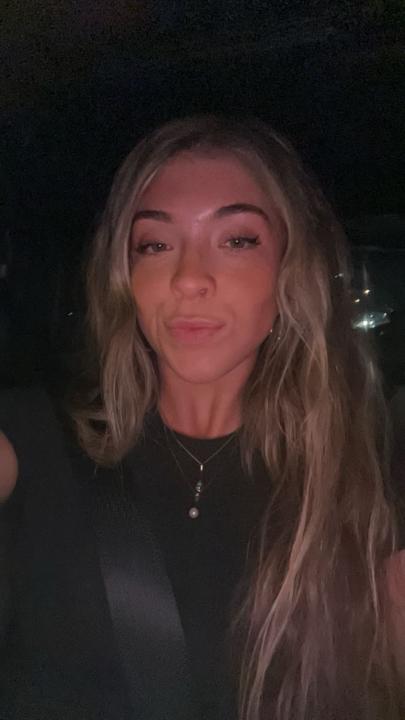 Victoria De La Garza