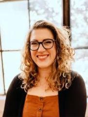 Laura J Nash