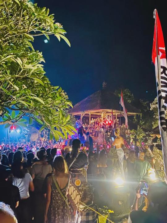 TODAY AND TOMMOROW MY 2 FAVE DAYS OF THE YEAR IN BALI