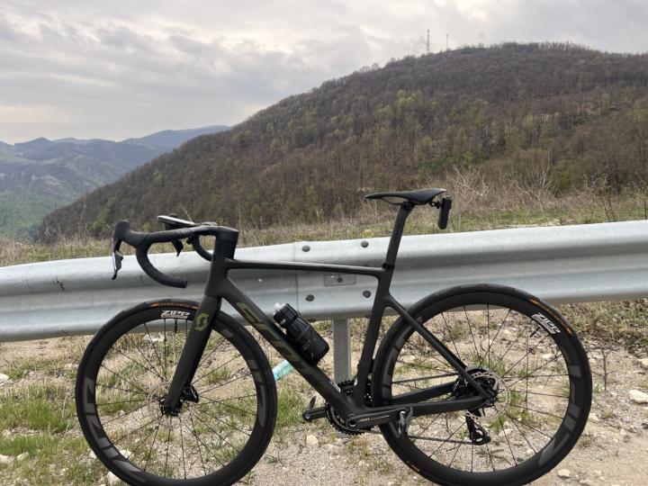 Saddle tilt
