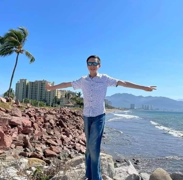 Fernando Lopez Sun