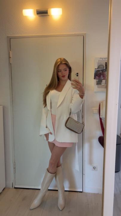 Julia Hoffmann