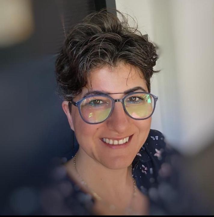 Emira Adım