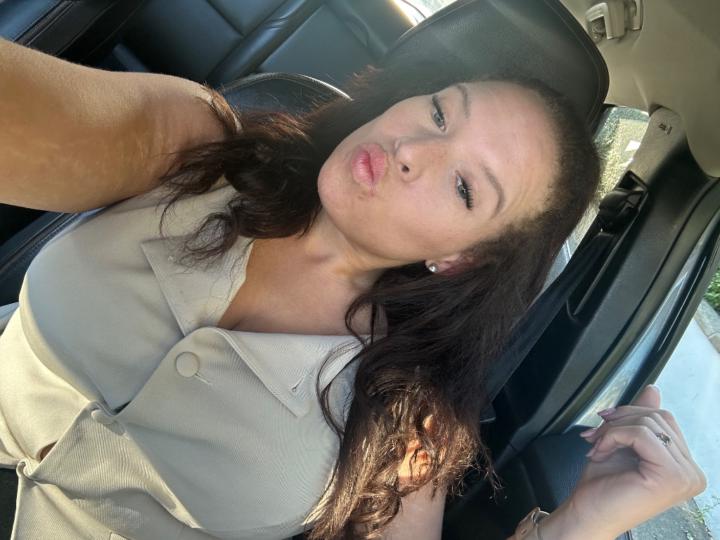 Nicole Mofford