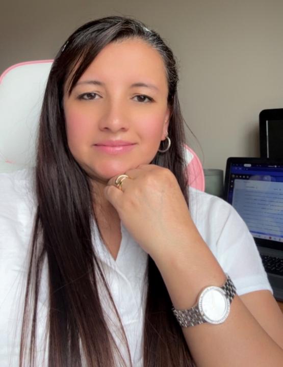 Aura Calderón