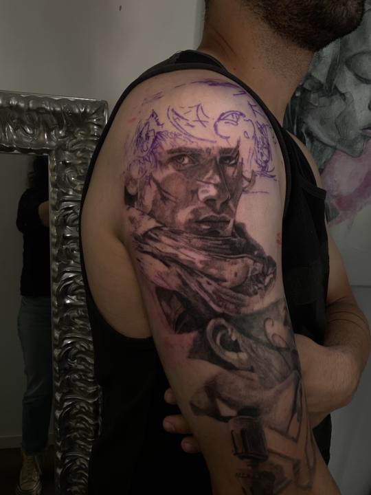 Primer día de tattoo y aguantando