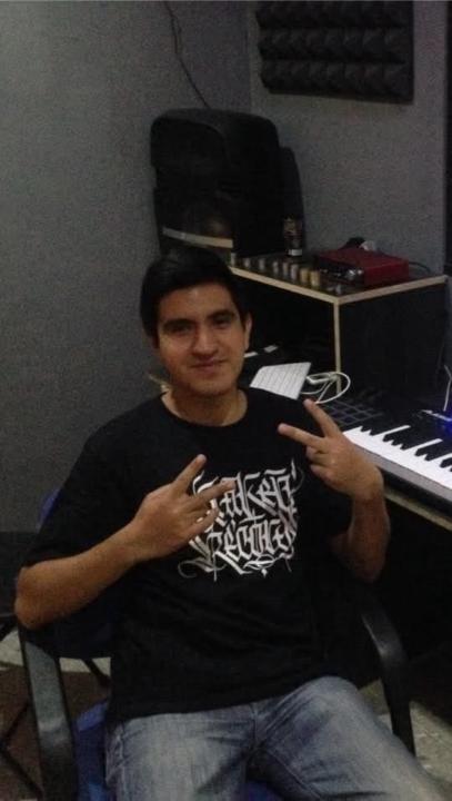 Alejandro Flores