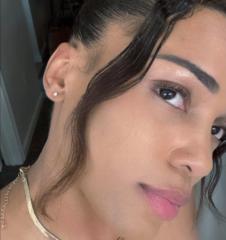 Mari R