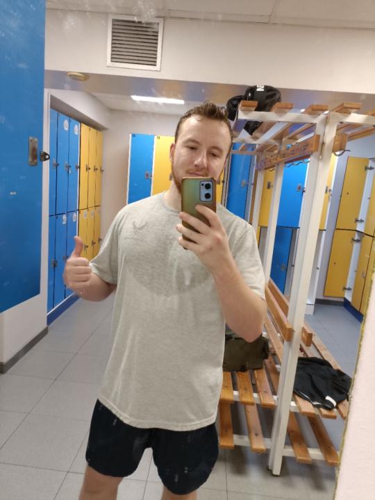 Adri León Fernández