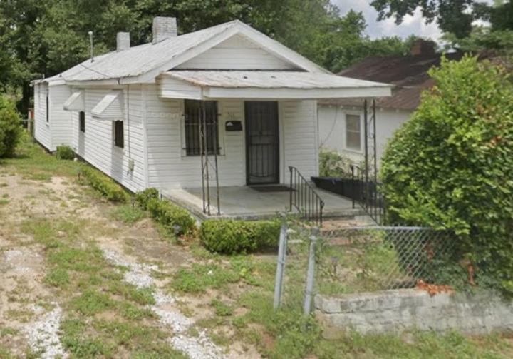 Small house, big deal! Rental play 