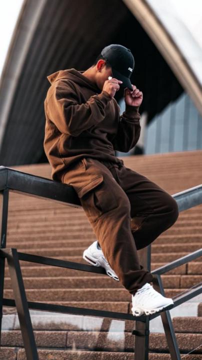 Daniel Vibes.