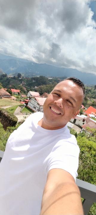 Víctor Torres