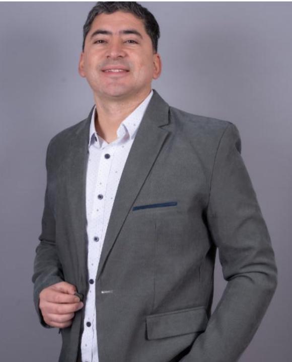 Italo marcelino Flores rivera
