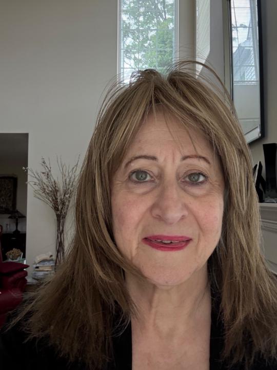 Laura Aziz