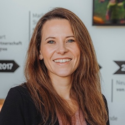 Evelyne Arnold