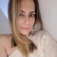 Natalie London