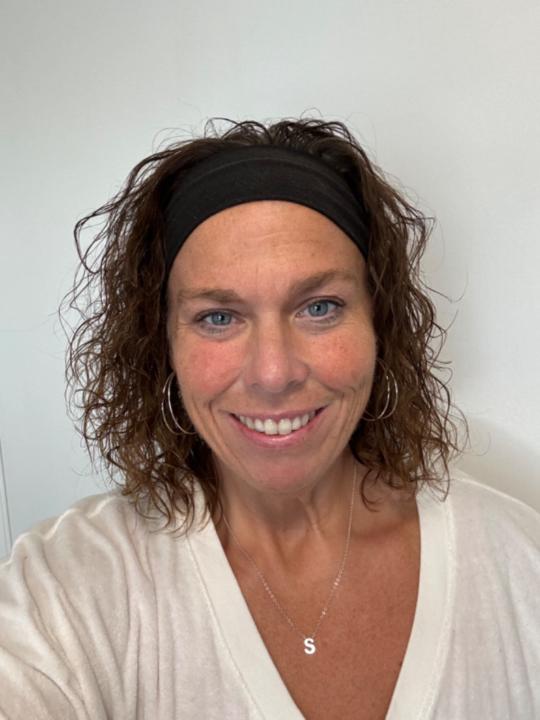 Amanda Charlton