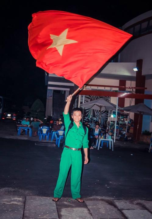 Tạ Nguyễn Thông