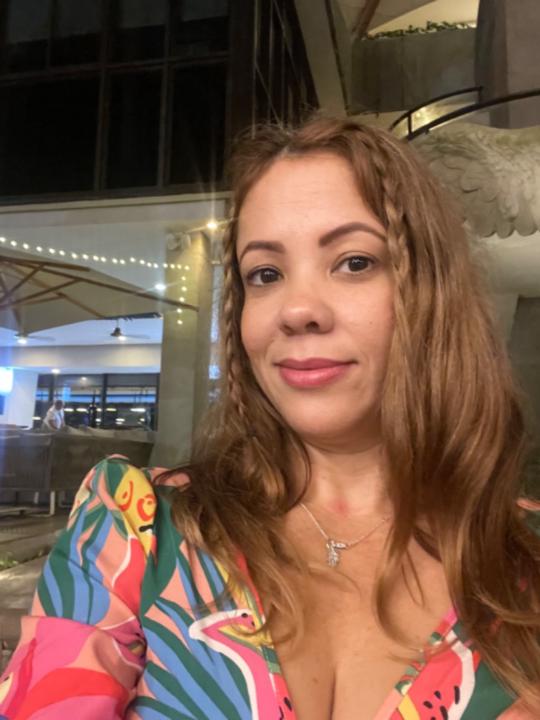 Lena Zaldivar Peña