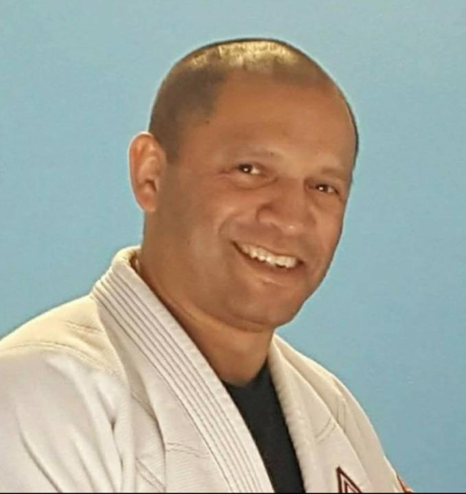 Carlos Leal