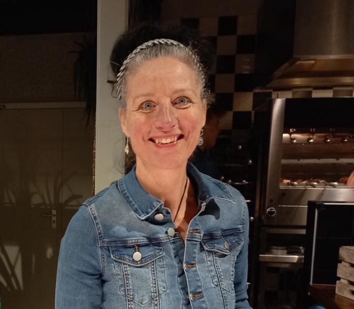 Esther Van der Tak