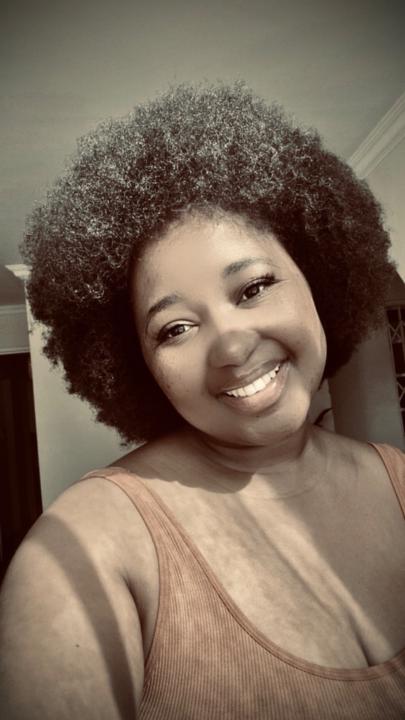 Pargeant Nombukiso Ntshalintshali