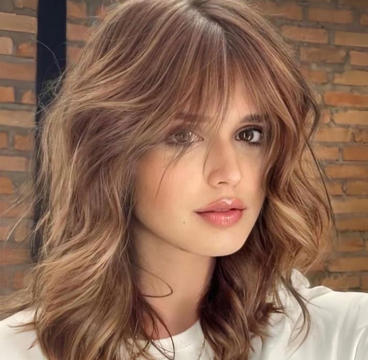 Alejandra L