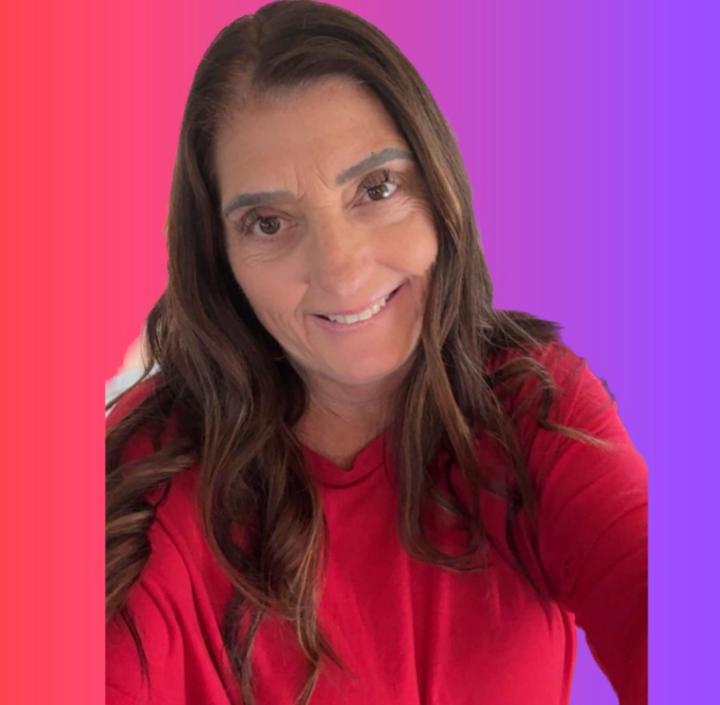 Suzanne Land