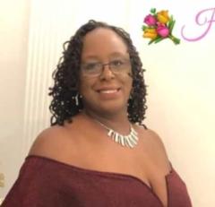 Roxanne M