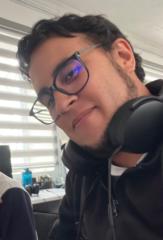 Alessandro Leon