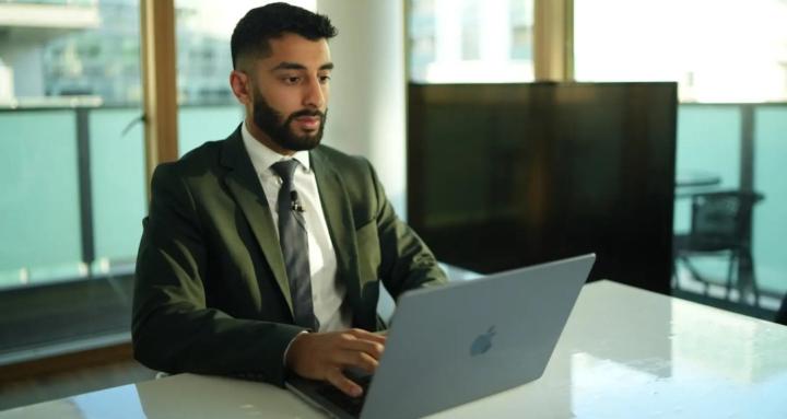 Public tenders & contracts