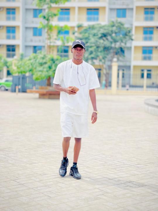 Clomaria Antrachelloué Solo yamba