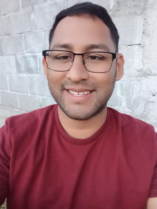 Luis Irias