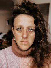 Andi Snelling