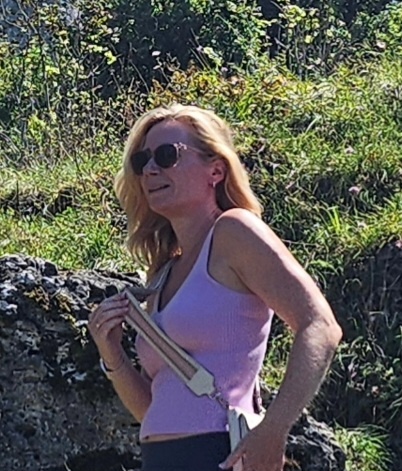 Manuela B.