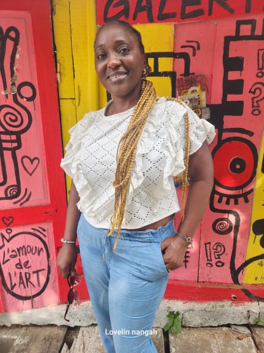 Lovelin nangah Akondeng