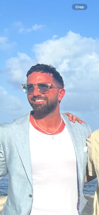 Manny G Zaharopoulos