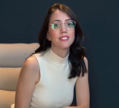 Caroline V.